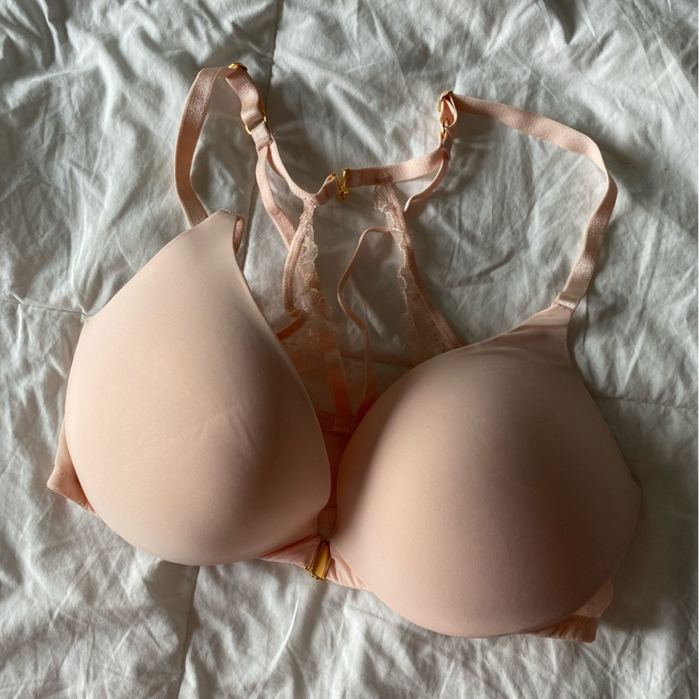Victoria’s Secret push up bra, 32DD